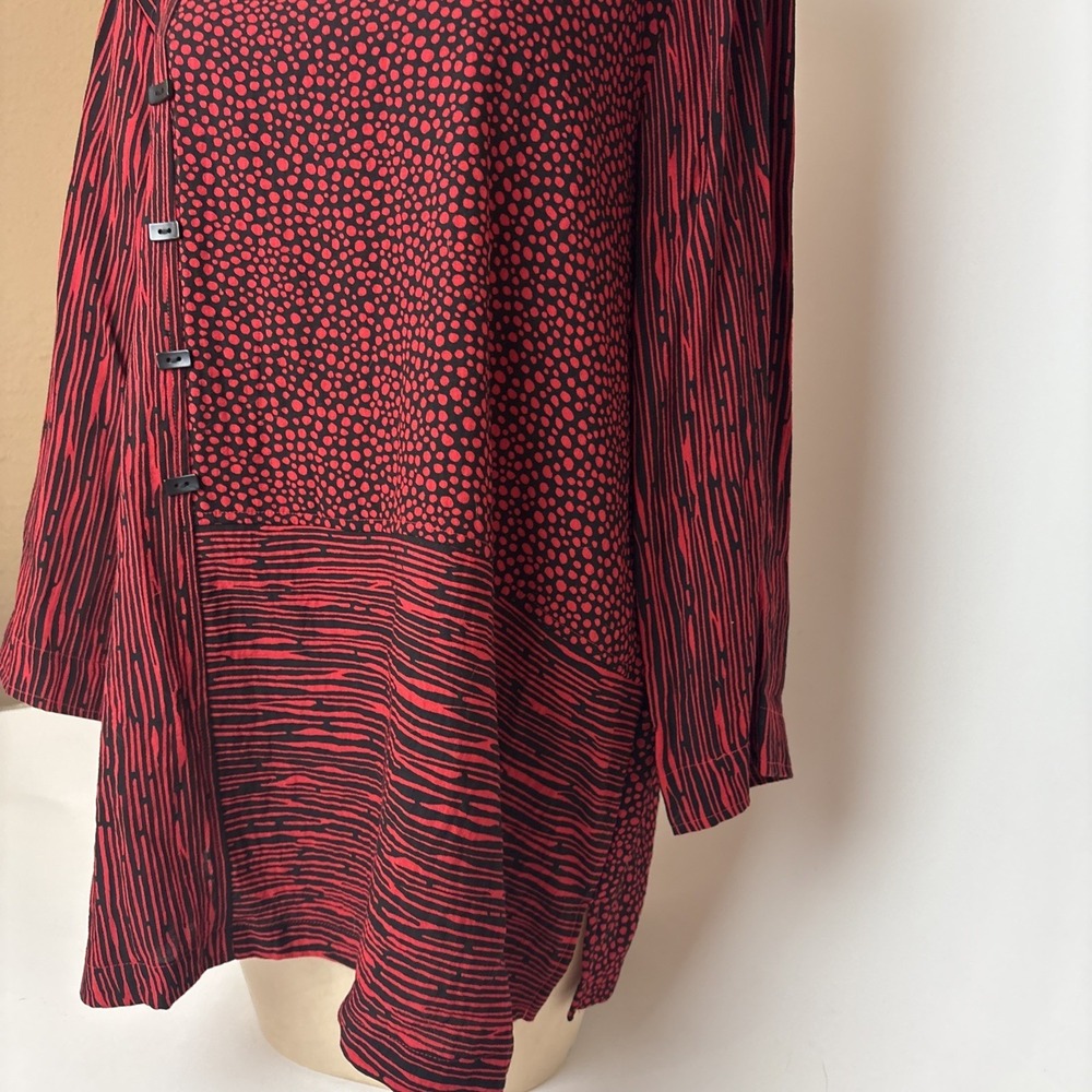 Ali Miles Artsy Red/Black Double Print Blouse W/Unique Buttons Size XL - Picture 4 of 11